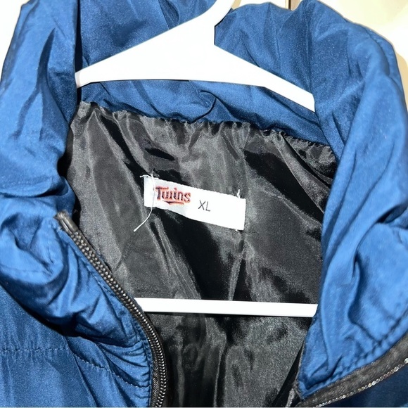 Minnesota Twins MLB Ford Insulated Puffer Full Zip Quilted Vest Size XL - Picture 3 of 8